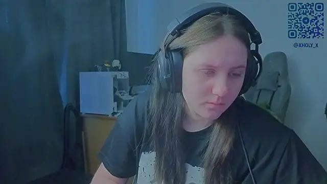 Snapshot of Holy_Kveta chatting on 07-17-26, 04:19 Holy Kveta online show from 07-17-26, 04:19