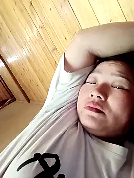 Snapshot of quynhbupbe11 chatting on 02-07-26, 05:11 quynhbupbe11 online show from 02-07-26, 05:11