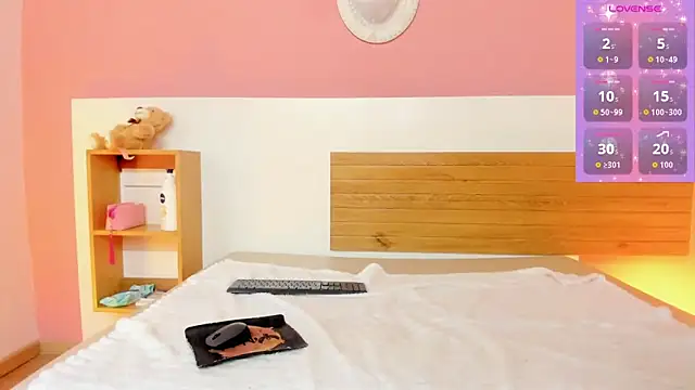 ValeryBellotti online show from 04-17-26, 11:24