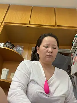 Youyou 12 online show from 04-16-26, 12:11