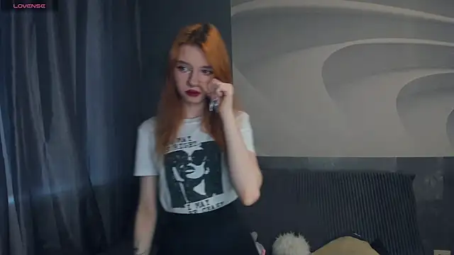 TarynPalek online show from 07-20-26, 08:06