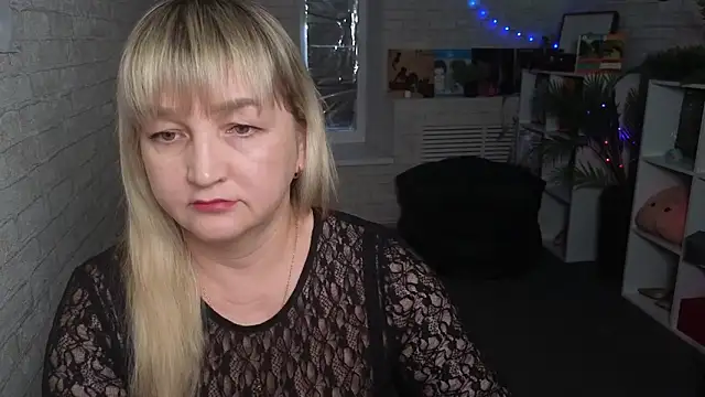 Snapshot of Lily_Luxee chatting on 02-02-26, 07:18 Lily Luxee online show from 02-02-26, 07:18