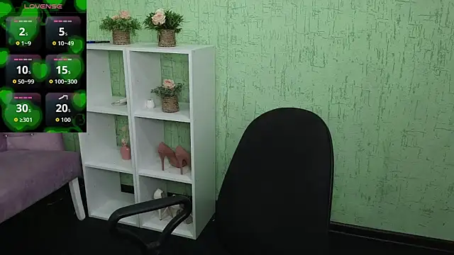 Snapshot of Lily_Luxee chatting on 03-12-26, 09:37 Lily Luxee online show from 03-12-26, 09:37