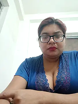 Elie Hallway online show from 03-11-26, 12:49