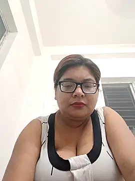 Snapshot of Elie_Hallway chatting on 05-03-26, 06:58 Elie Hallway online show from 05-03-26, 06:58