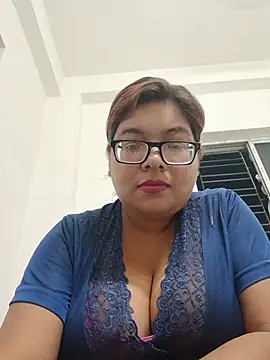 Snapshot of Elie_Hallway chatting on 05-15-26, 06:48 Elie Hallway online show from 05-15-26, 06:48
