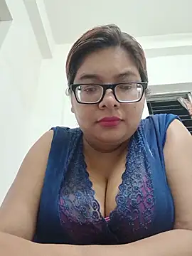Snapshot of Elie_Hallway chatting on 05-22-26, 06:13 Elie Hallway online show from 05-22-26, 06:13