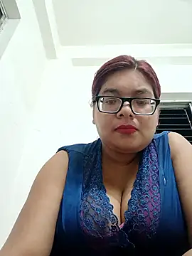 Snapshot of Elie_Hallway chatting on 06-12-26, 06:40 Elie Hallway online show from 06-12-26, 06:40