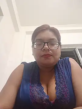 Snapshot of Elie_Hallway chatting on 06-14-26, 06:43 Elie Hallway online show from 06-14-26, 06:43