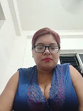 Snapshot of Elie_Hallway chatting on 06-20-26, 06:33 Elie Hallway online show from 06-20-26, 06:33