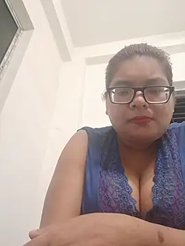 Snapshot of Elie_Hallway chatting on 07-14-26, 06:35 Elie Hallway online show from 07-14-26, 06:35