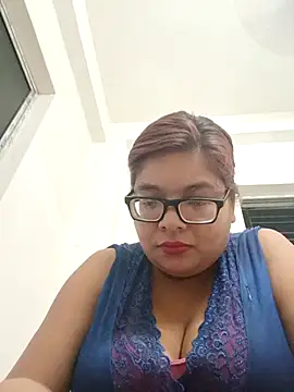Snapshot of Elie_Hallway chatting on 07-17-26, 05:51 Elie Hallway online show from 07-17-26, 05:51