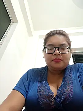 Snapshot of Elie_Hallway chatting on 07-18-26, 06:23 Elie Hallway online show from 07-18-26, 06:23