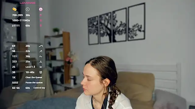 MalvinaTrafford online show from 04-03-26, 08:18