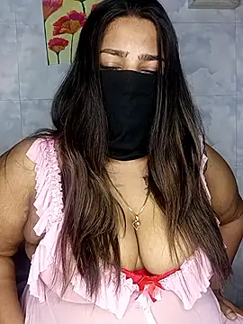 Snapshot of Cute_G chatting on 03-12-26, 05:19 Cute G online show from 03-12-26, 05:19