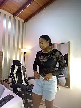 amara queen  online show from 05-27-26, 11:51
