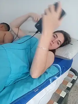 laparejaideal08 online show from 04-20-26, 07:11