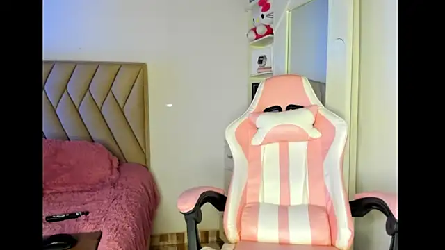 Snapshot of _Cute_gabyyy chatting on 02-25-26, 09:24 Cute gabyyy online show from 02-25-26, 09:24