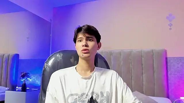 Derek Sinn online show from 03-24-26, 12:43