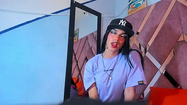 MeghanQueen   online show from 03-21-26, 05:12