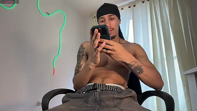 rafael stone11 online show from 04-18-26, 07:51