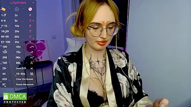 Snapshot of AdeLuna chatting on 06-03-26, 09:09 AdeLuna online show from 06-03-26, 09:09