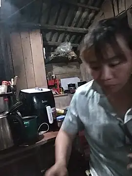 Snapshot of Bella-222 chatting on 05-15-26, 12:56 Bella-222 online show from 05-15-26, 12:56