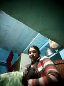 Hotty raghni online show from 02-04-26, 03:07