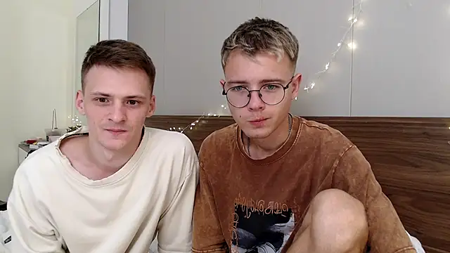 Snapshot of NikiKerryCum chatting on 03-14-26, 01:38 NikiKerryCum online show from 03-14-26, 01:38