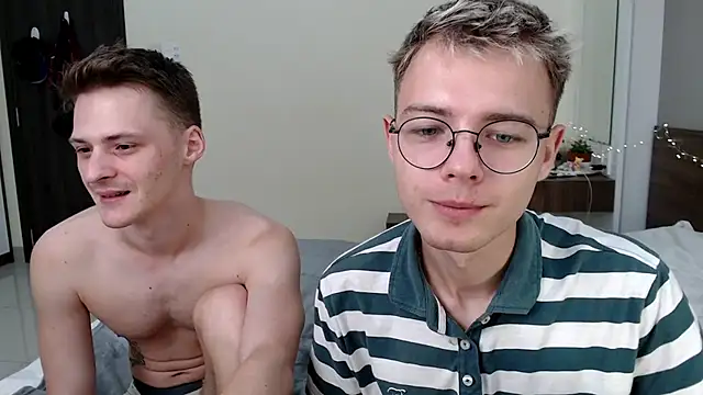 Snapshot of NikiKerryCum chatting on 03-19-26, 11:03 NikiKerryCum online show from 03-19-26, 11:03