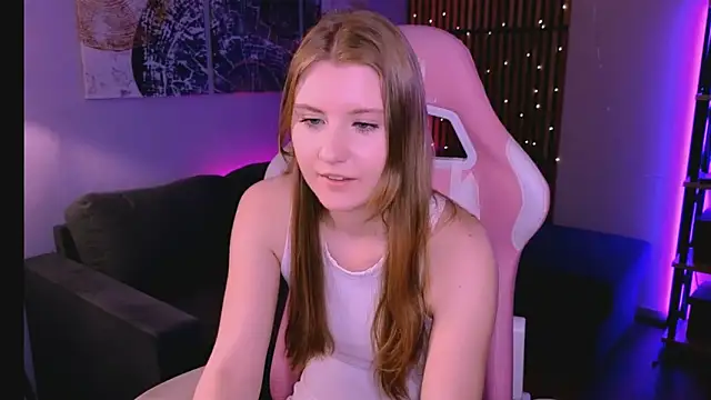 Caroline Desire  online show from 03-29-26, 07:52