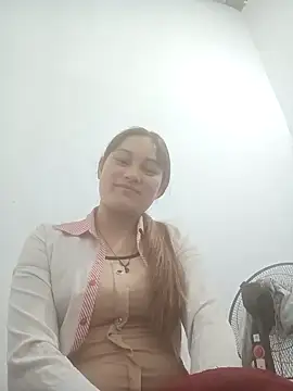 Snapshot of Momo-biki chatting on 02-04-26, 01:28 Momo-biki online show from 02-04-26, 01:28