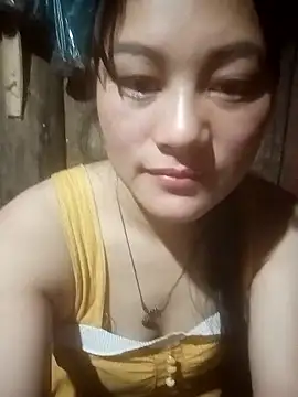 Snapshot of Momo-biki chatting on 03-17-26, 10:57 Momo-biki online show from 03-17-26, 10:57