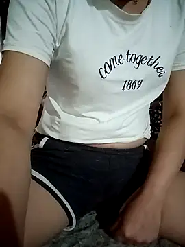 Momo-biki online show from 06-15-26, 12:46