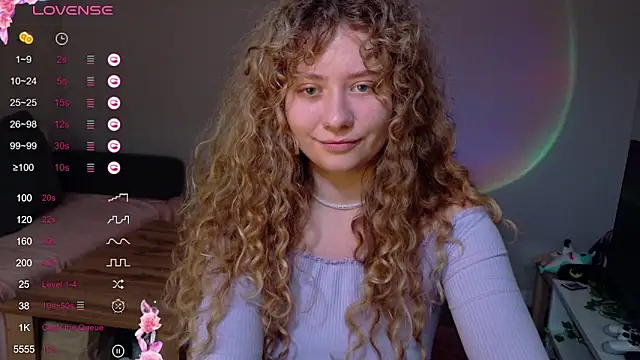 Snapshot of Milounee chatting on 06-28-26, 08:20 Milounee online show from 06-28-26, 08:20