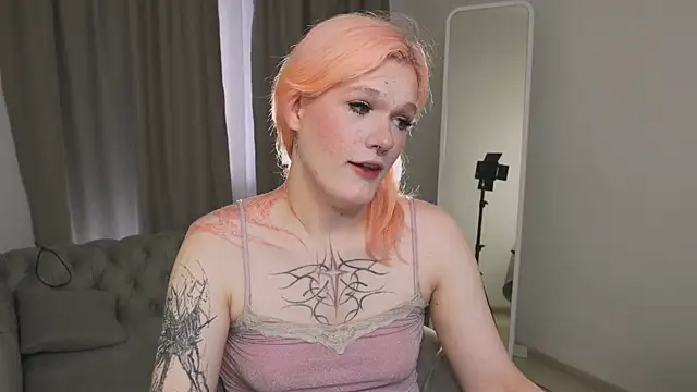 Snapshot of Lollita_Morgan chatting on 05-17-26, 10:44 Lollita Morgan online show from 05-17-26, 10:44