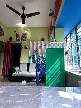 Snapshot of Mahira06 chatting on 02-26-26, 04:22 Mahira06 online show from 02-26-26, 04:22