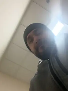 Snapshot of yolanda339 chatting on 02-25-26, 12:04 yolanda339 online show from 02-25-26, 12:04