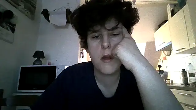 Snapshot of OIseauNoir88 chatting on 02-03-26, 07:02 OIseauNoir88 online show from 02-03-26, 07:02