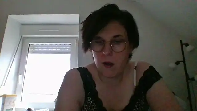 OIseauNoir88 online show from 03-22-26, 08:51