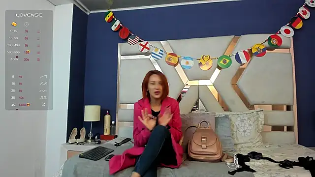Snapshot of Sara_Evaanns chatting on 06-20-26, 12:30 Sara Evaanns online show from 06-20-26, 12:30
