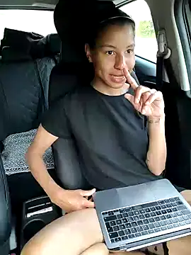 YaraEstelle online show from 04-28-26, 05:29