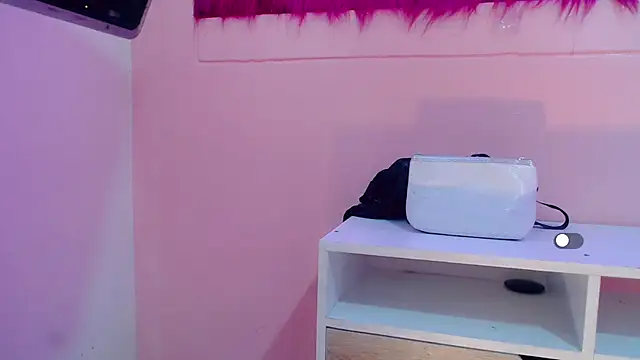 isabella vogue online show from 02-14-26, 11:40