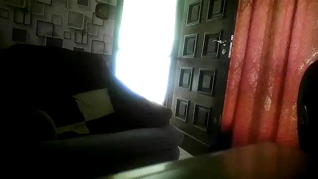 Snapshot of bialoba7 chatting on 02-15-26, 02:03 bialoba7 online show from 02-15-26, 02:03