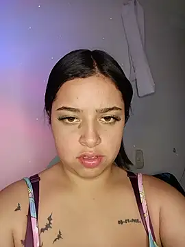 Snapshot of _juli17_ chatting on 06-06-26, 11:31 juli17 online show from 06-06-26, 11:31