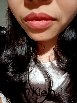 Snapshot of Hana-love2026 chatting on 03-04-26, 02:12 Hana-love2026 online show from 03-04-26, 02:12