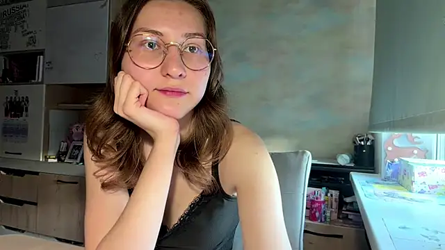 Snapshot of Miaaa_Moon chatting on 05-06-26, 03:28 Miaaa Moon online show from 05-06-26, 03:28