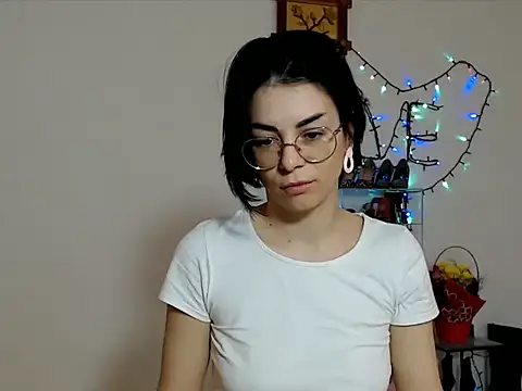 Snapshot of emacandy chatting on 03-11-26, 06:19 emacandy online show from 03-11-26, 06:19