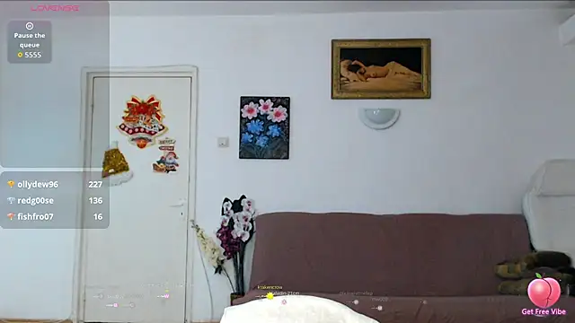 Snapshot of emacandy chatting on 06-14-26, 06:21 emacandy online show from 06-14-26, 06:21