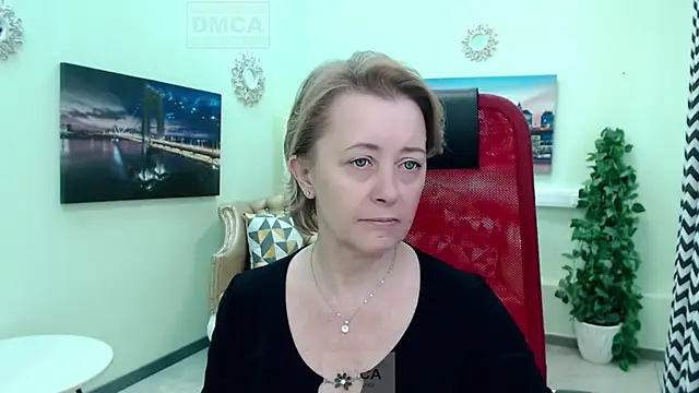 MONA W online show from 04-07-26, 11:10